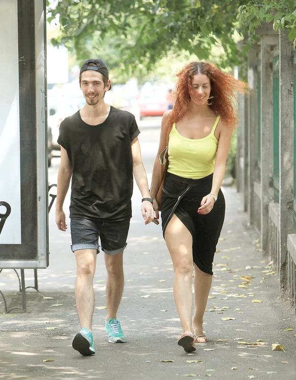 Laura vrea să fie sexy și pe arșiță