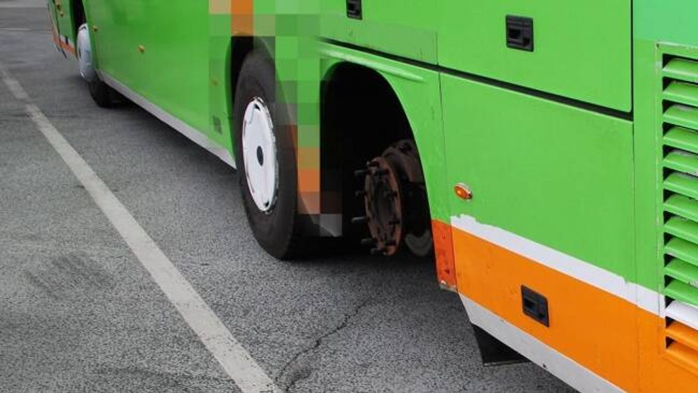 Autocar românesc, sechestrat de polițiștii austrieci. Motivul șocant pentru care călătorii au rămas în drum