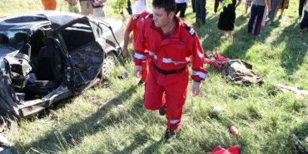 Craiova: Un tânăr s-a urcat băut la volan şi a ucis un om