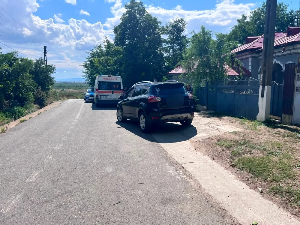 Un copil de un an a murit după ce a fost lovit de mașina. FOTO: Monitorul de Galați 