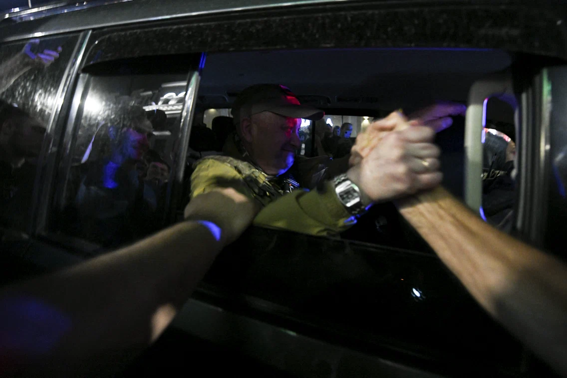 Mercenarii Wagner si Prigojin ovaționați la plecarea din Rostov Foto Profimedia jpg