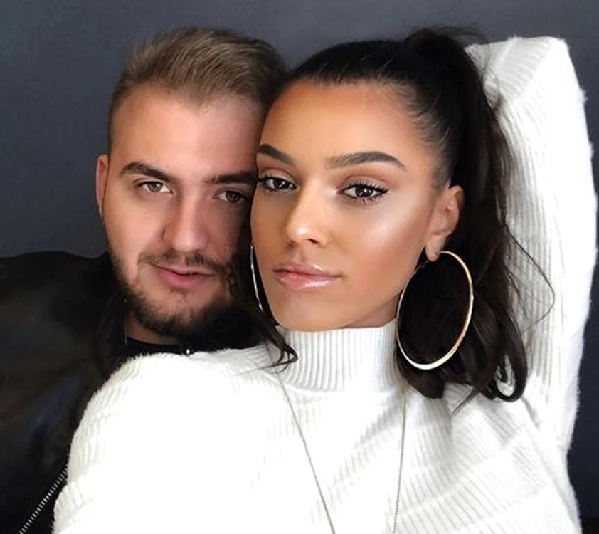 
    Karmen va aduce pe lume un băiețelFoto Instagram  
