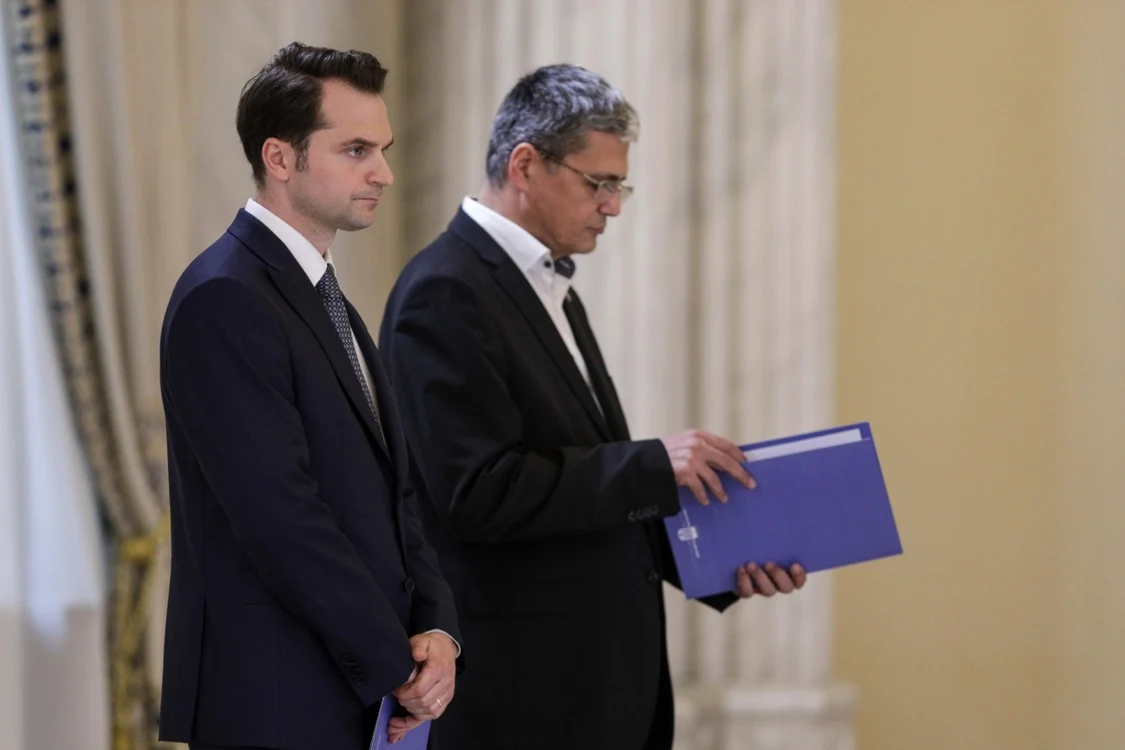 Depunere jurământ de către ministrul de Investiţii Protecte Europene şi ministrul Cercetării - Sebastian Burduja şi Marcel Boloş FOTO Inquam Photos / Octav Ganea