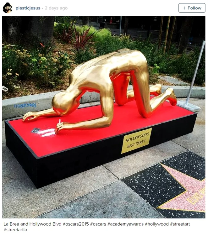 Statueta prezentată de artist în 2014Foto Instagram