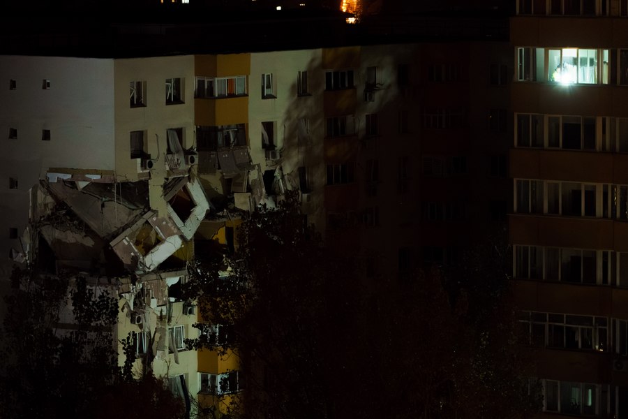 „Nu sunați la Distrigaz!”. De ce a devenit acest mesaj periculos o normalitate în blocurile din București