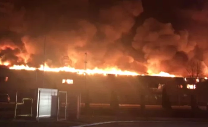 Flăcările s-au extins cu repeziciuneFoto: captură Pro TV