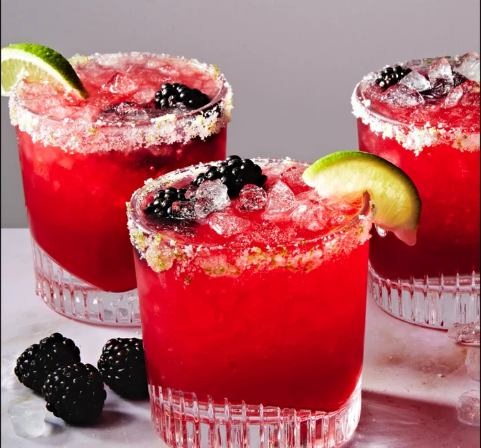 Un cocktail Margarita cu fructe de pădure FOTO Rachel Vanni