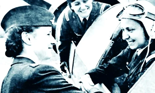 Aviatoarele României  Din înaltul cerului în beciurile Securităţii jpeg