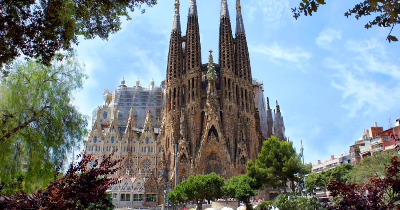 Catedrala Sagrada Familia este închisă