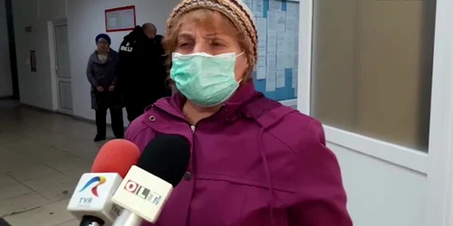 Teama de COVID-19: „E făcut ca tinerii să rămână şi cei bătrâni să dispară. Nu se poate umbla fără mască...“