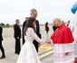 Regina Letizia și Regele Felipe la întâlnirea cu Papa Leon la aeroport. FOTO: Casa Regală spaniolă