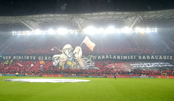 Coregrafia de omagiere a țărilor care au ajutat (FOTO: EPA)