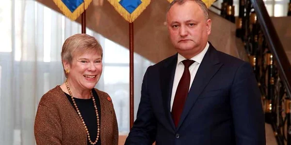 Igor Dodon si Rose Gottemoeller