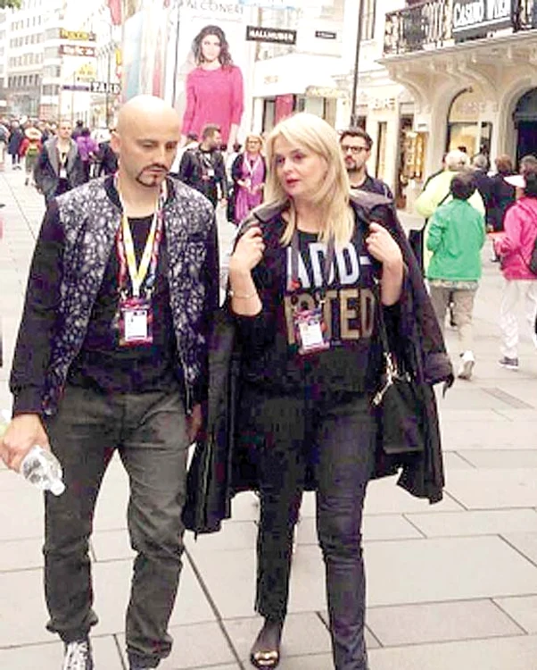 
    Iuliana a rămas fără acte  şi bani, în buricul Vienei  