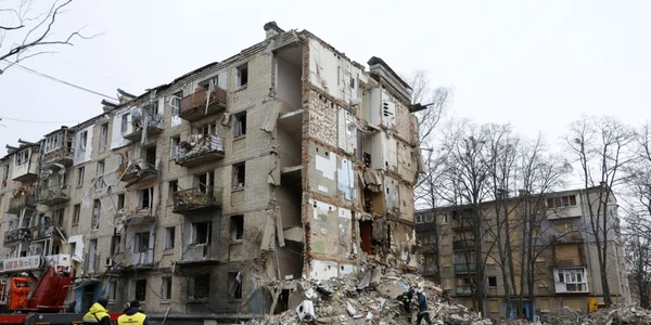 Harkov blocuri distruse de rachete rusesti FOTO EPA EFE jpg