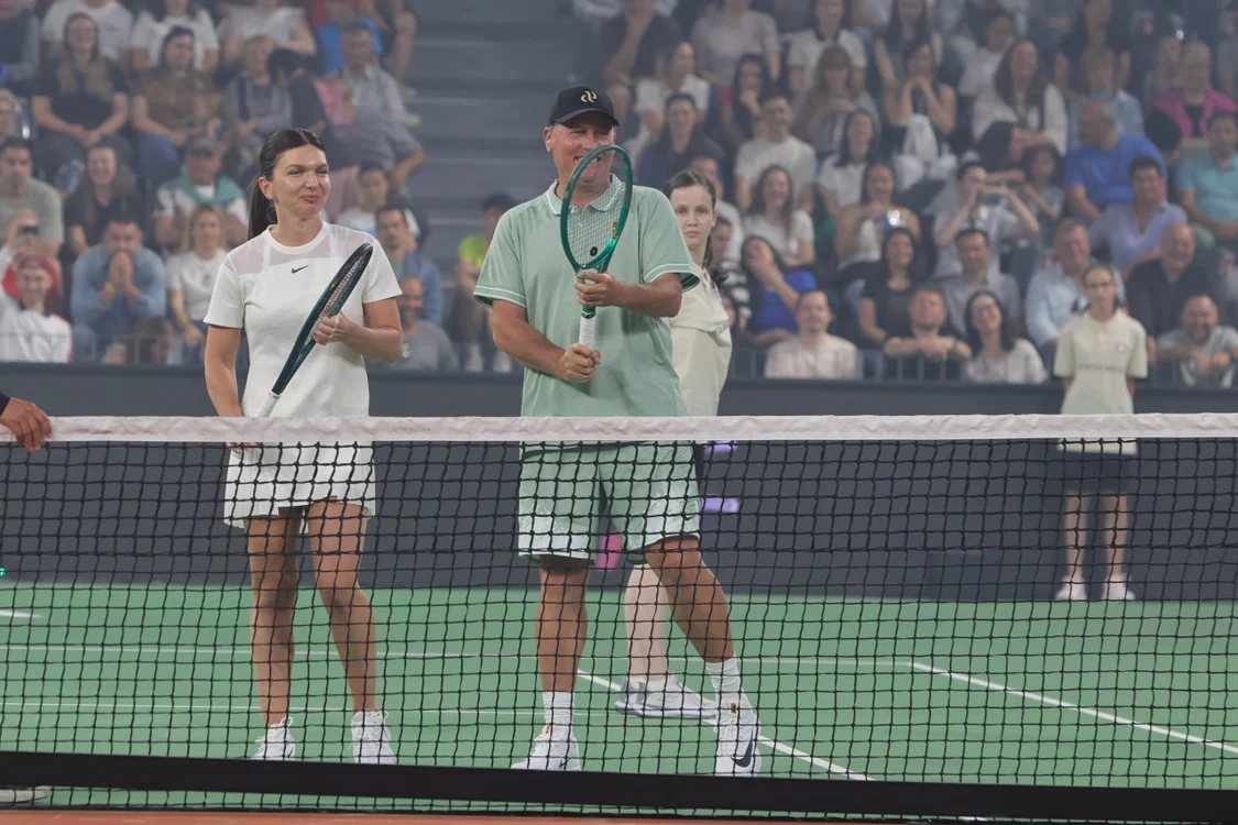 Simona Halep a jucat mai întâi alături de Andrei Pavel (Foto: Marian Burlacu)
