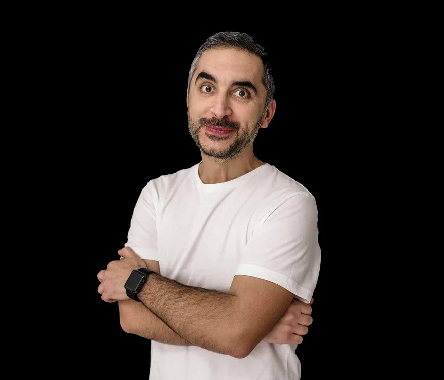 „Aș prefera ca, în timpul unei ședințe, eu, ca fotograf, să fiu foarte invizibil, iar ca om, să fiu foarte vizibil“  – interviu cu Alex GÂLMEANU jpeg
