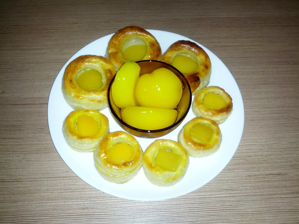 
    Cuiburi cu piersici  