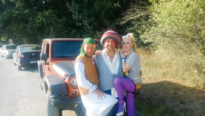 Leana, Axinte şi Urinela s-au odihnit oleacă şi au făcut o poză de familie, pentru Click!Foto: Gheorghe Chelu