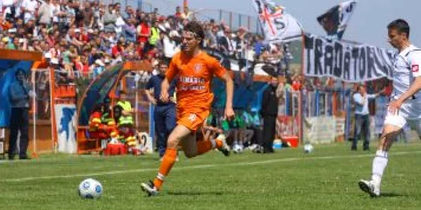 Echipa mureşeană de fotbal FCM nu mai are antrenor foto arhivă