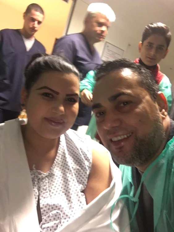 Manelistul este în culmea fericirii, iar tânăra mămică se simte excelent