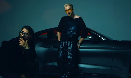 ConnectR Shift Piele alba, piele neagra jpeg