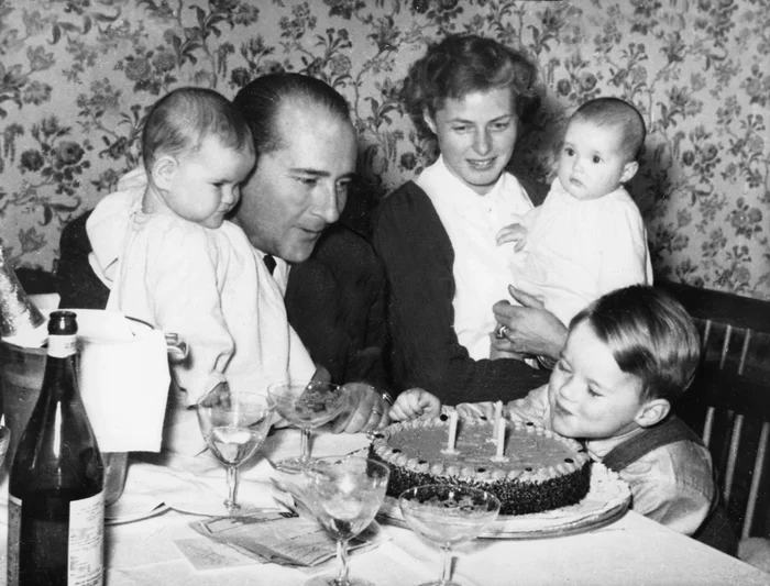 Bergman și Rossellini, cu cei trei copii ai lor – Robin și gemenele Isabella și Ingrid