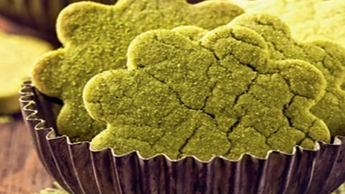 biscuiti cu matcha jpg