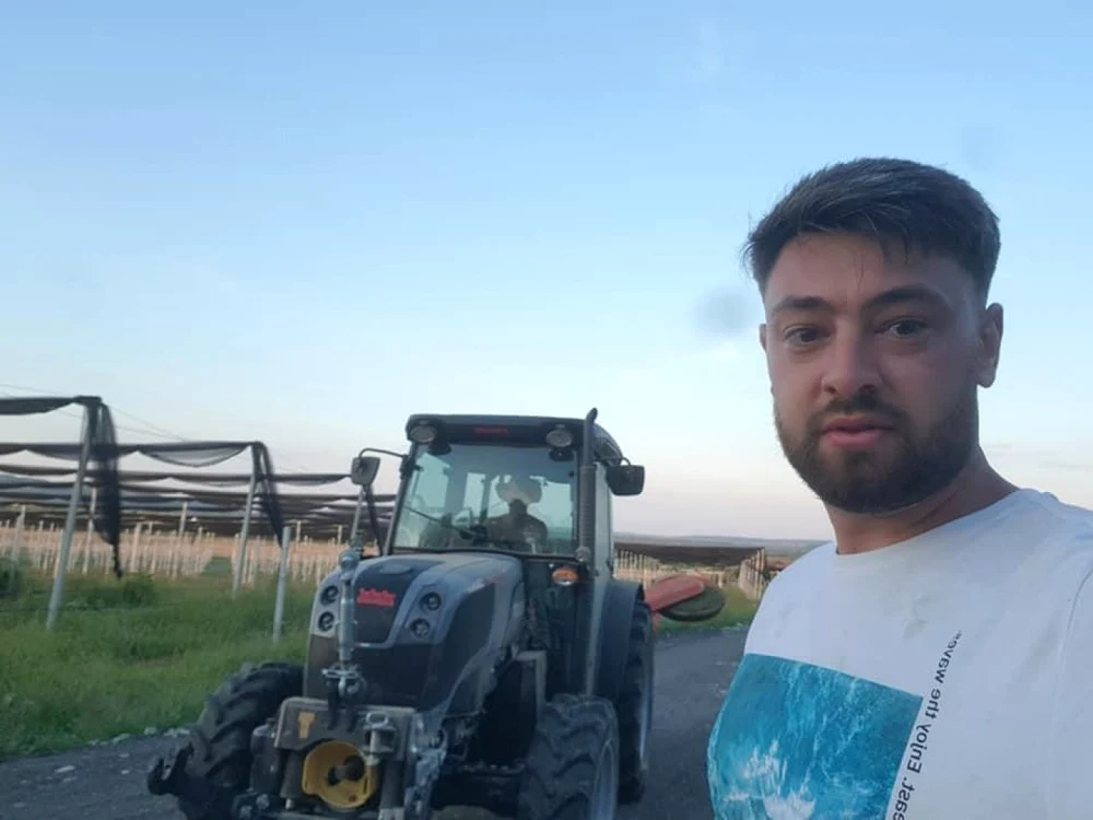 Andrei Porei va înfiinţa cea mai mare plantaţie de zmeură din Oltenia