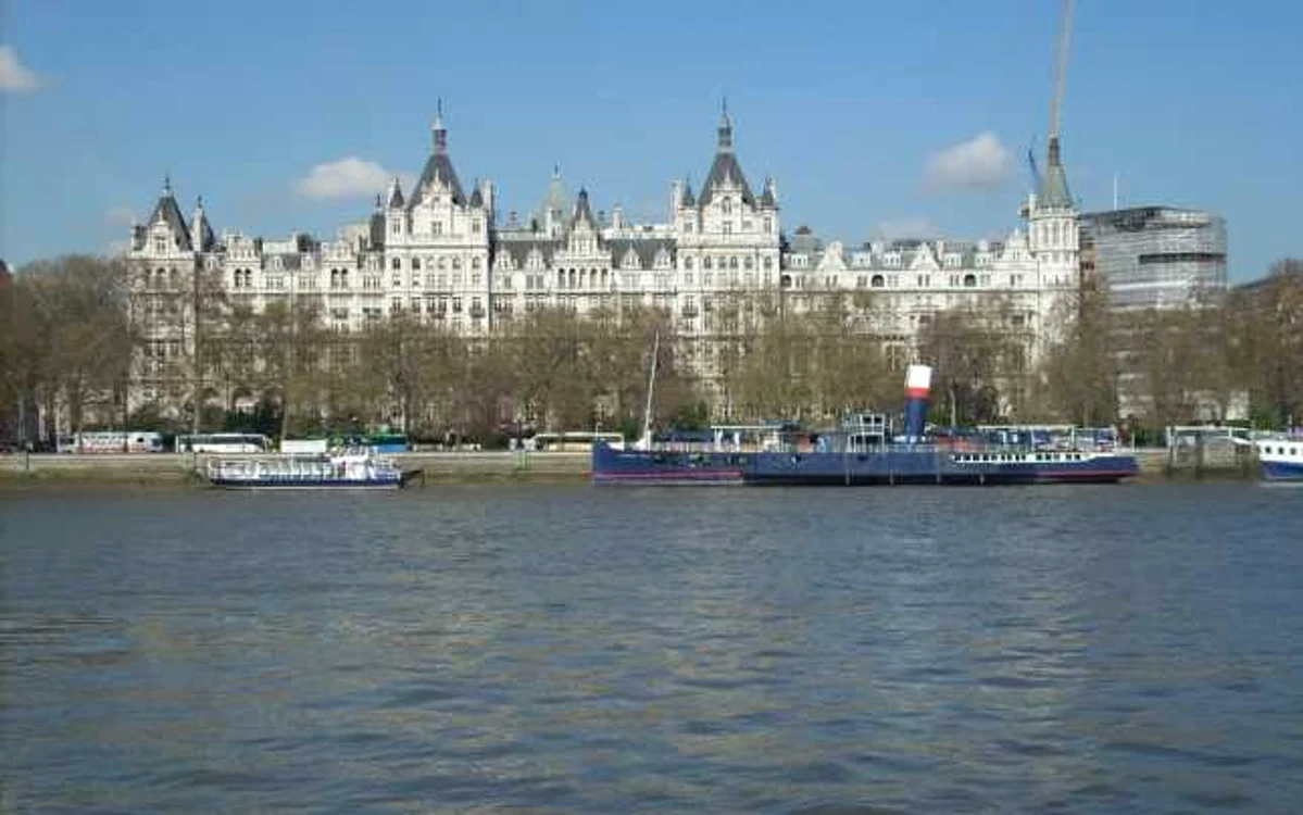 Whitehall Court FOTO panoramio.com