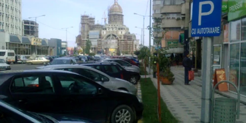 Bacău: Spaţiul verde, interzis şoferilor băcăuani