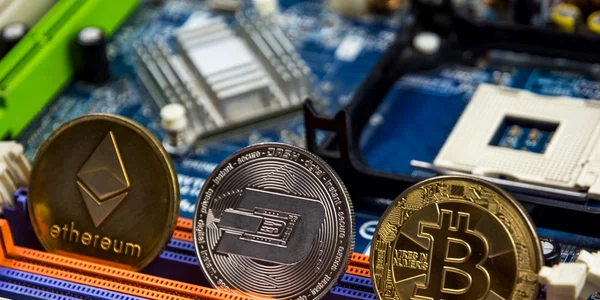 crypto bitcoin bermix studio gogwOet3mkM unsplash jpg
