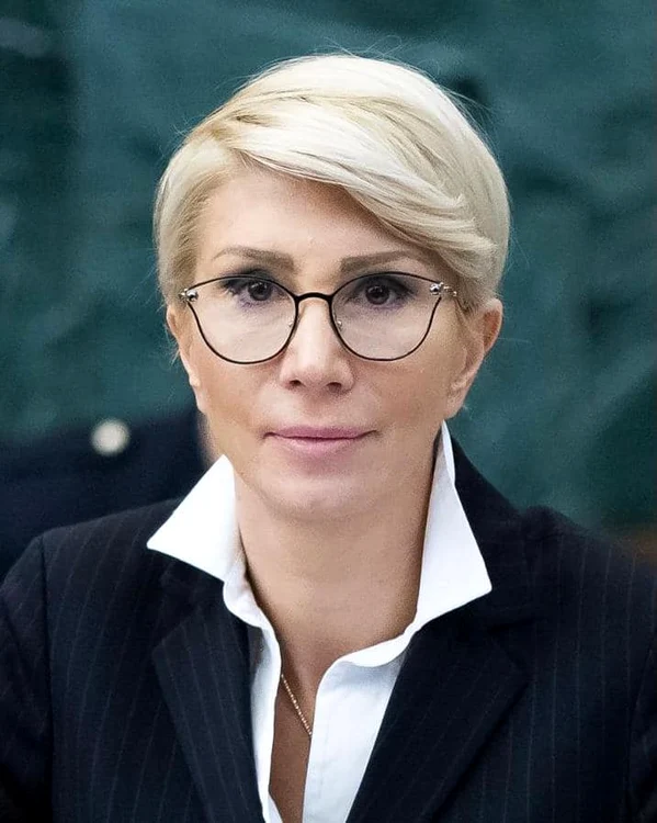 2 raluca turcan familie 4 jpg jpeg