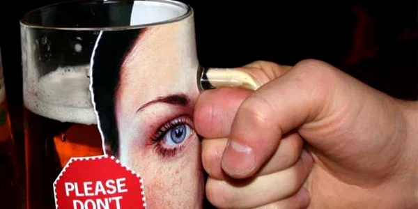 Campanie „Nu pierde controlul asupra alcoolului consumat“ FOTO Boredpanda 