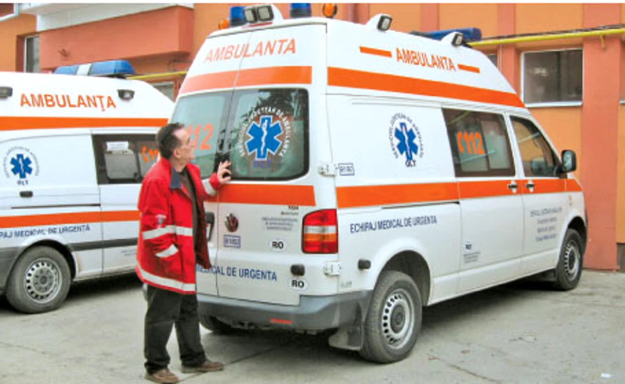 
    Cei 28 de angajaţi ai fabricii au fost transportaţi la spital  