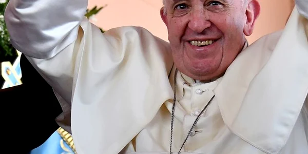 Papa Francisc gesticulează în vizită la Casa Hogar El Buen Samaritano din oraşul Panama Panama FOTO EPA-EFE / Ettore Ferrari