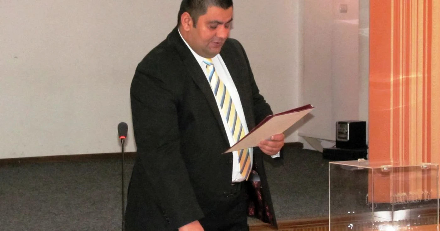 Viceprimarul Alexandriei, Eduard Oprea susţine că a fost şantajat de către o ziaristă foto: Claudiu Dumitrache