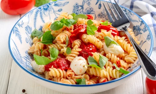 Salata caprese Sursa foto shutterstock 2081011198 jpg