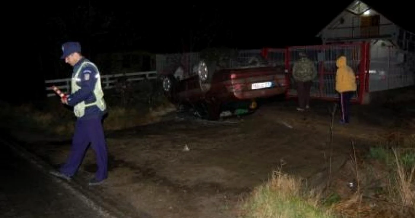 Au scăpat ca prin urechile acului
