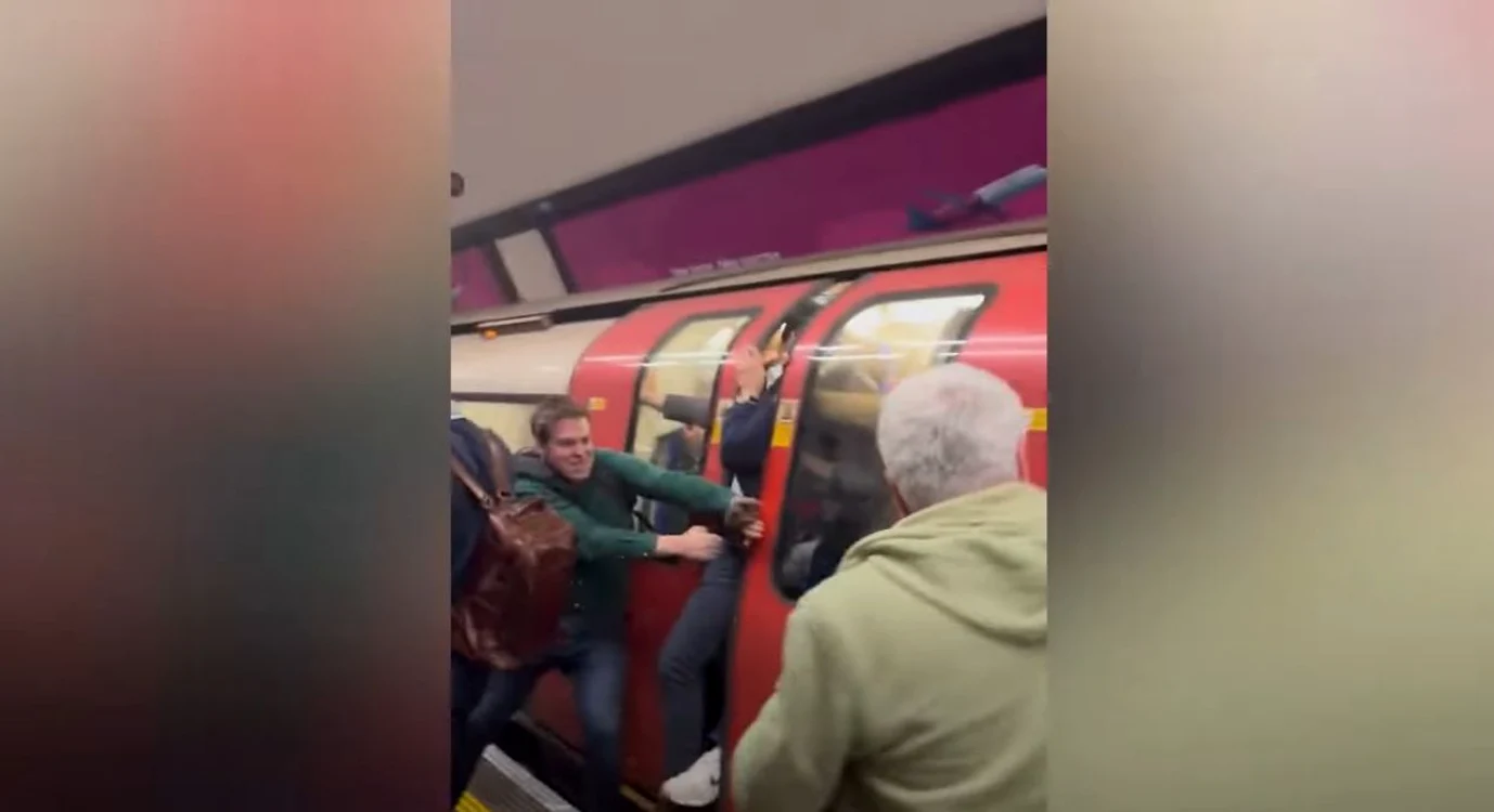 Panică la metrou FOTO Captură video