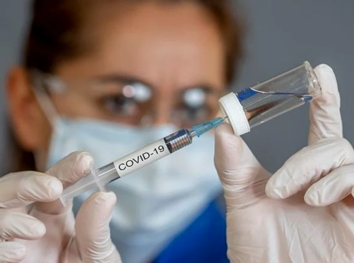 Vaccinarea anti-COVID-19 a început luni în peste 90% din cele 376 de centre de la nivel naționalFoto: Shutterstock