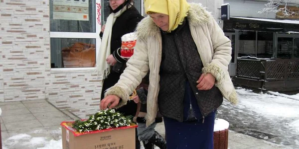 Botoşani: Un leu costă un buchet de ghiocei 