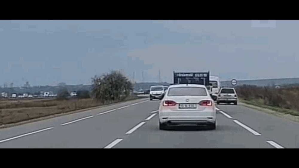 Accident în lanț lângă Iași. Momentul impactului, surprins de o cameră de bord. Șase persoane sunt rănite