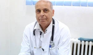 3  1col caseta virgil musta 1 jpeg