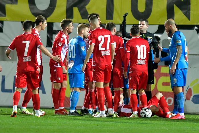 Dinamoviștii n-au izbutit să câștige nici în fața celor din ClinceniFoto: sportpictures.eu