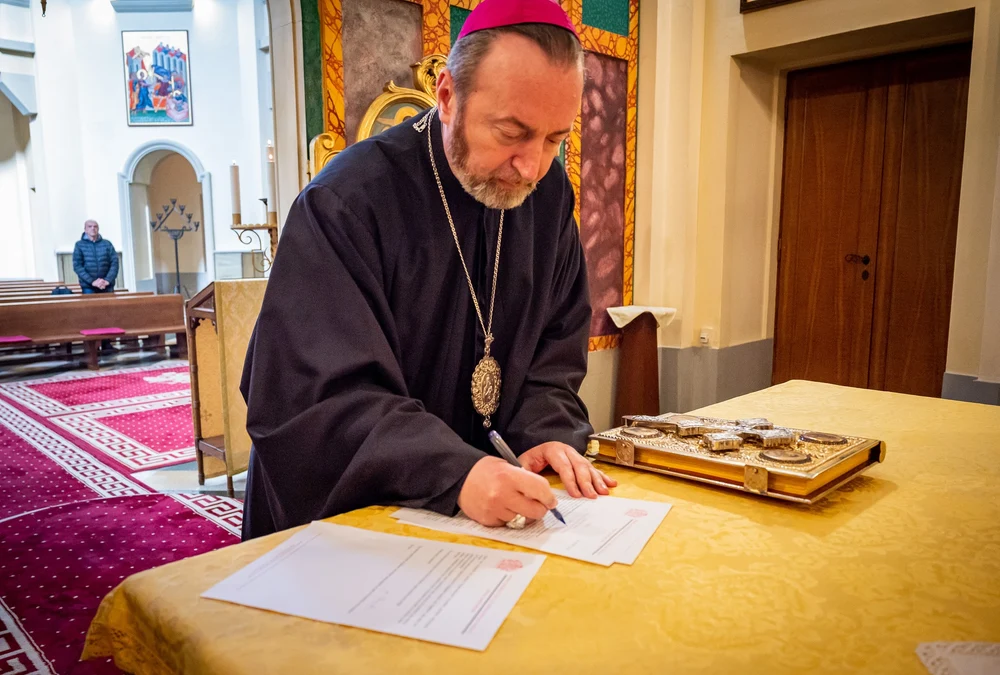 Cine este noul arhiepiscop major de Făgăraș și Alba Iulia. Alegerea, confirmată de Papa Leon