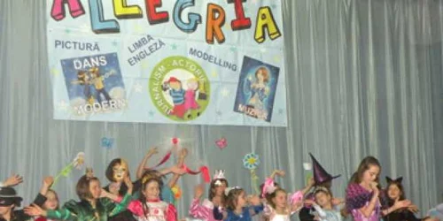 Neamţ: Pietrenii îşi pot înscrie copiii talentaţi la cursuri de canto