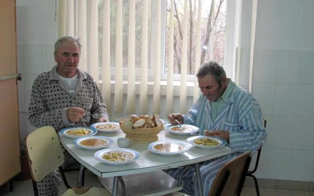 Botoşani: Meniu de criză în spital de 1 decembrie 
