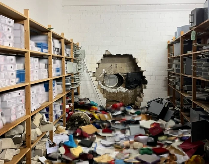 Hoţii au spart peretele şi seiful cu o bormaşină industrială. FOTO: Politzei Gelsenkirchen
