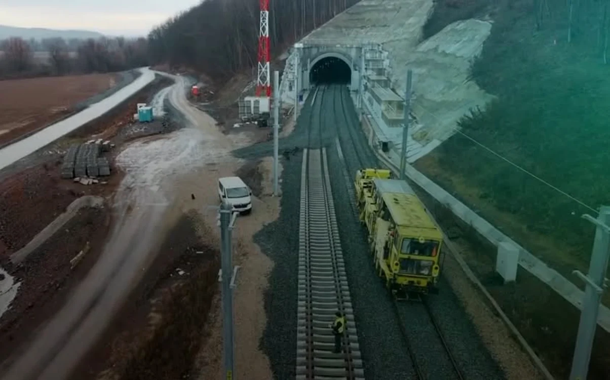 tunelul mureni jpg